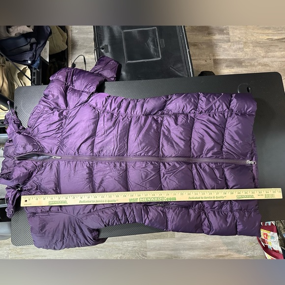 Mountain Hardwear Women’s Down Puffer Parka - Picture 5 of 6